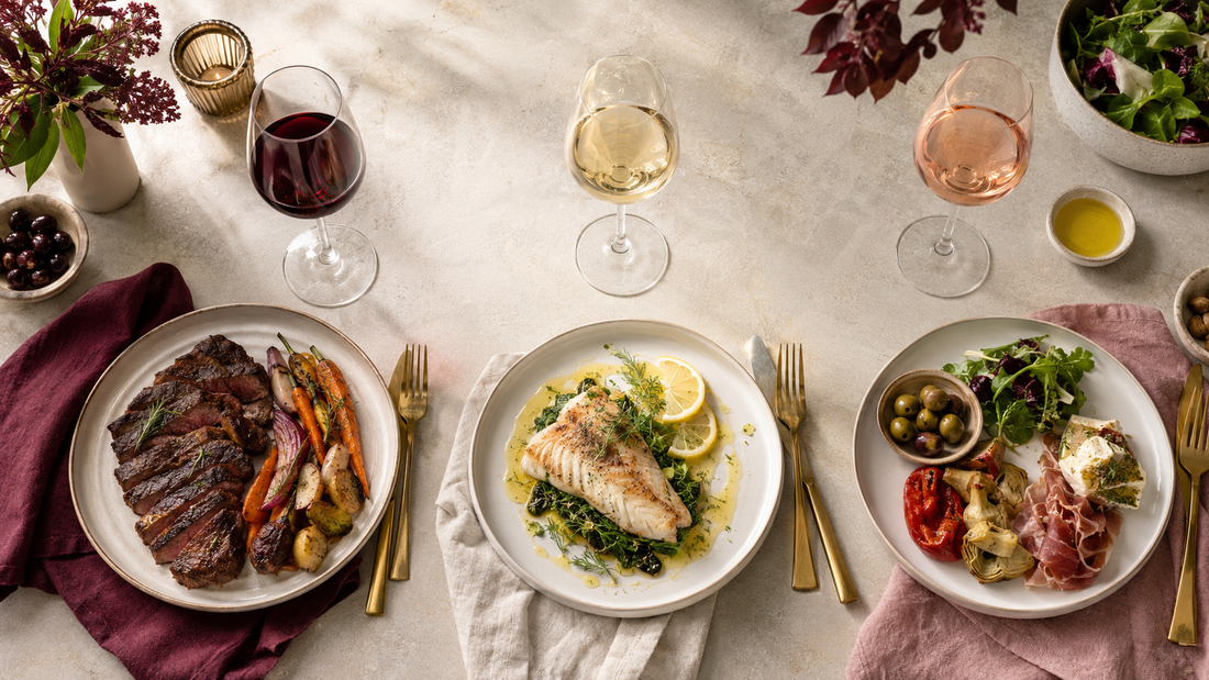Rotwein, Weißwein und Rosé mit passenden Gerichten aus Fleisch, Fisch und mediterranen Speisen